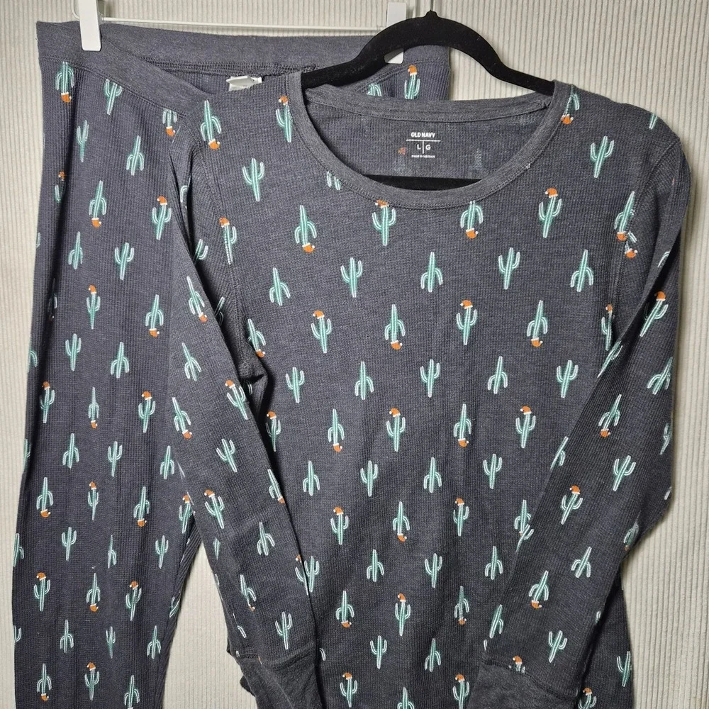 Christmas Pajamas Santa Hat Cactus Old Navy Sleepwear Lounge Set Size L/XL